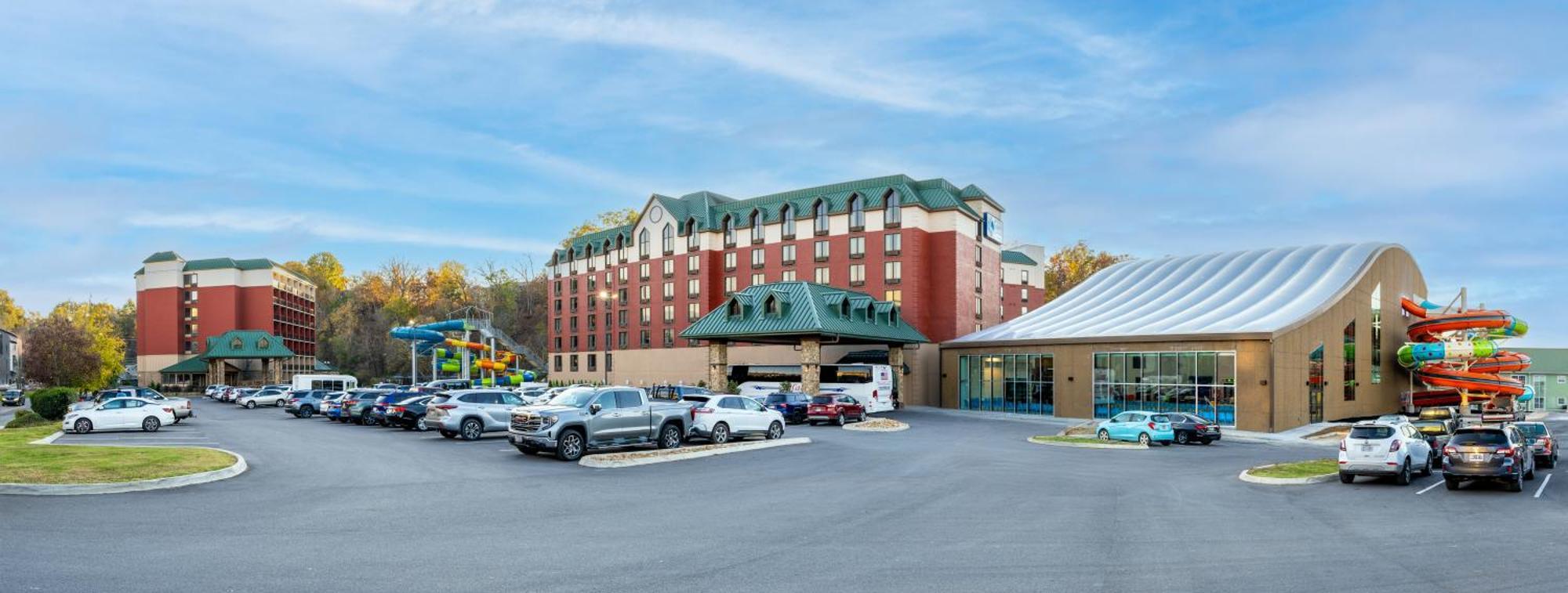 Country Cascades Waterpark Resort Pigeon Forge Exterior photo